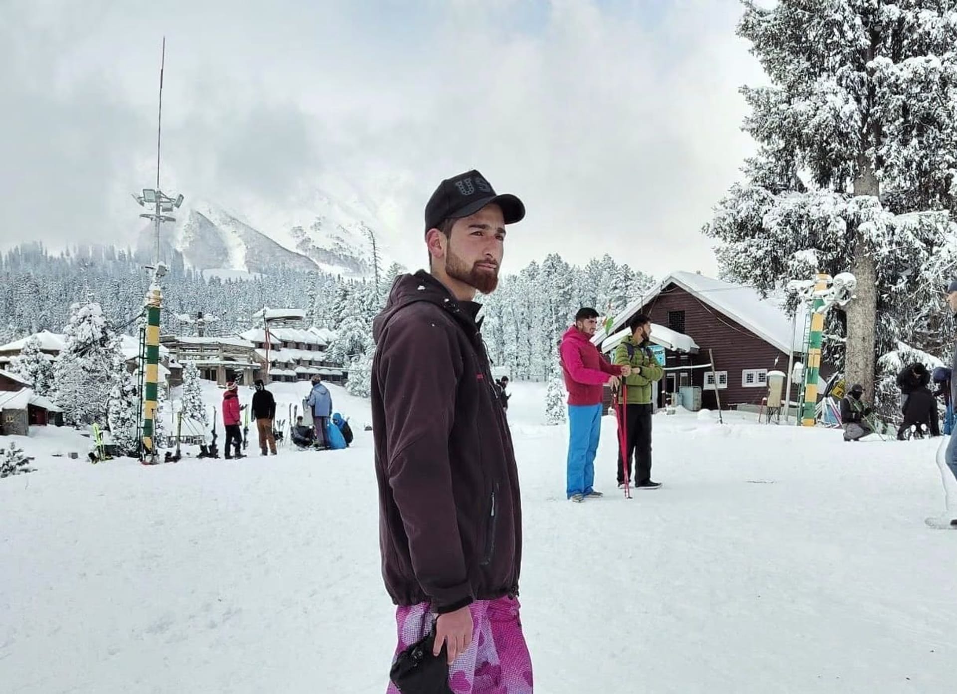 Kamran, Ski Instructor at Gulmarg Snowkings.