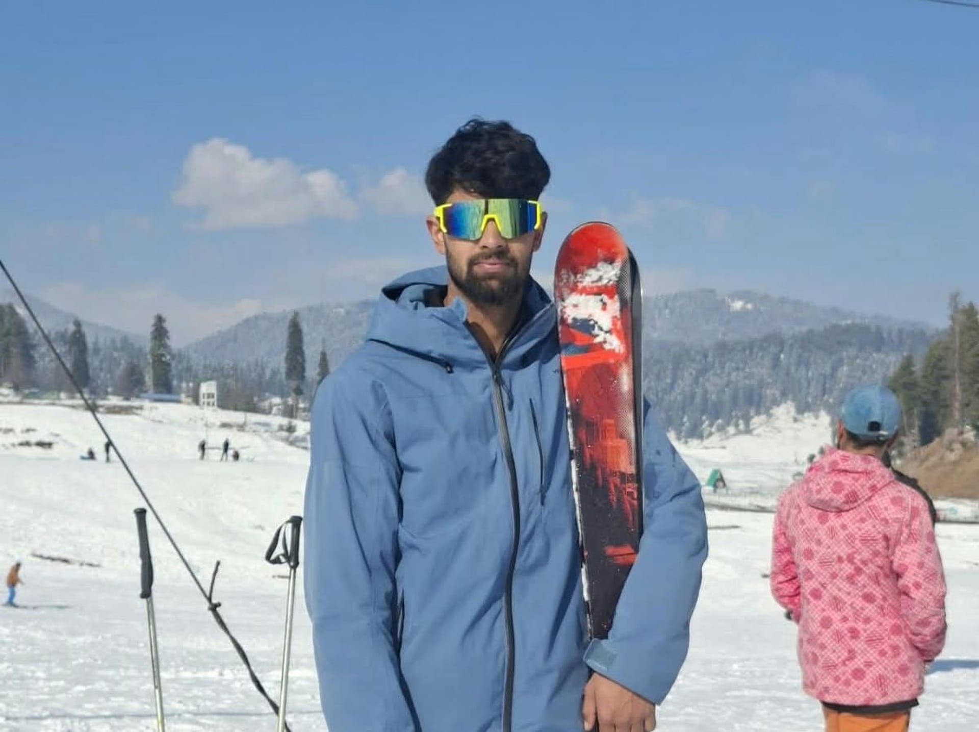 Shahid Shafi, Ski Instructor at Gulmarg Snowkings.