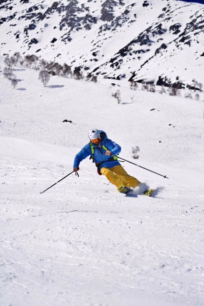 A glance of skiing at Gulmarg kashmir